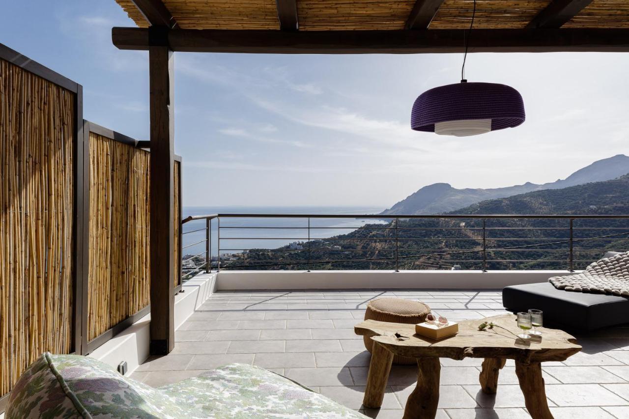 Fedra Suites Плакиас Екстериор снимка