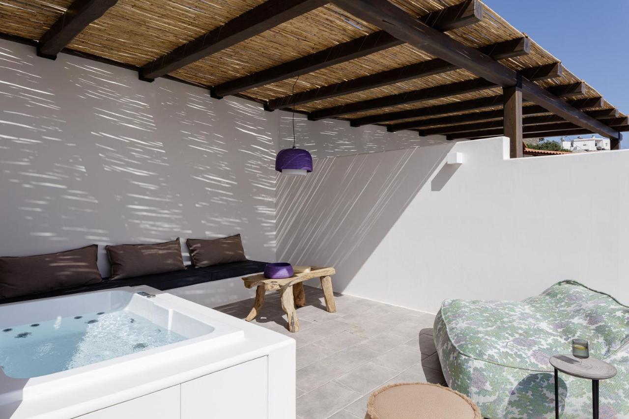 Fedra Suites Плакиас Екстериор снимка