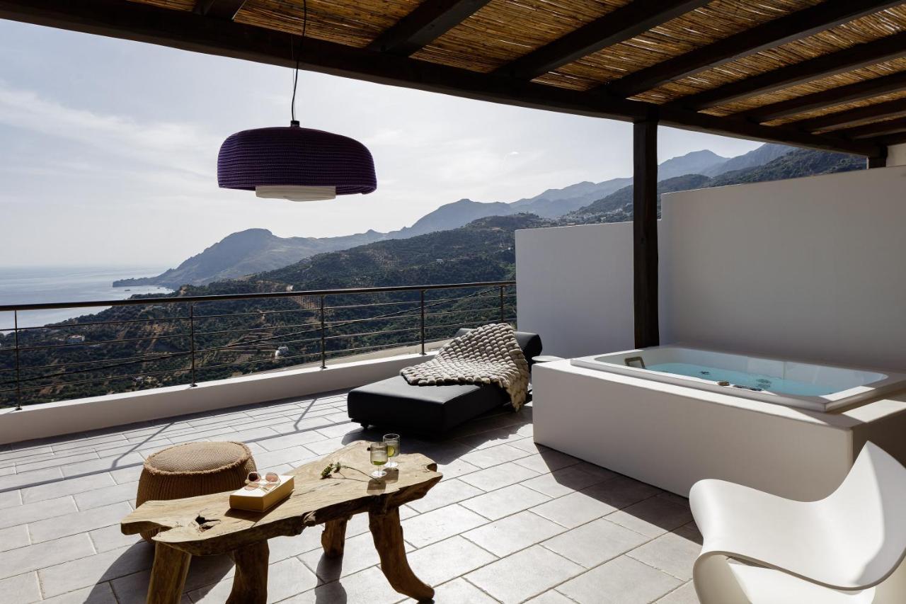 Fedra Suites Плакиас Екстериор снимка
