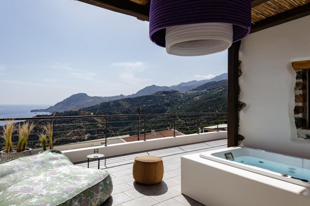 Fedra Suites Плакиас Екстериор снимка